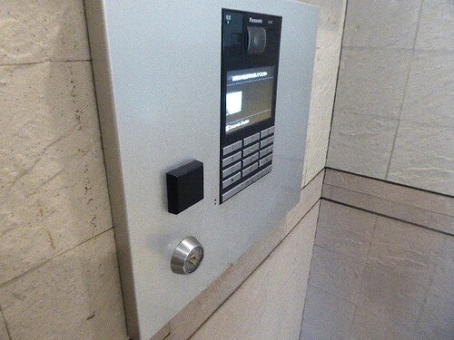 ライオンズマンション白金台2階 オートロック　※前回募集時2023年11月撮影