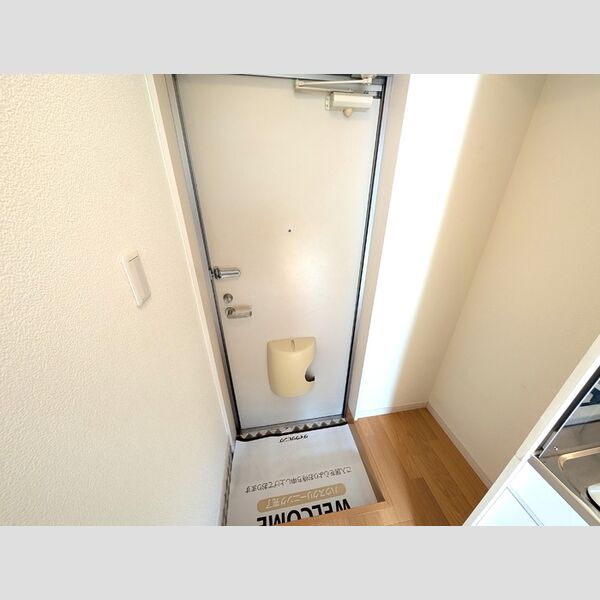 ハイツ岡沢　B203号室 玄関