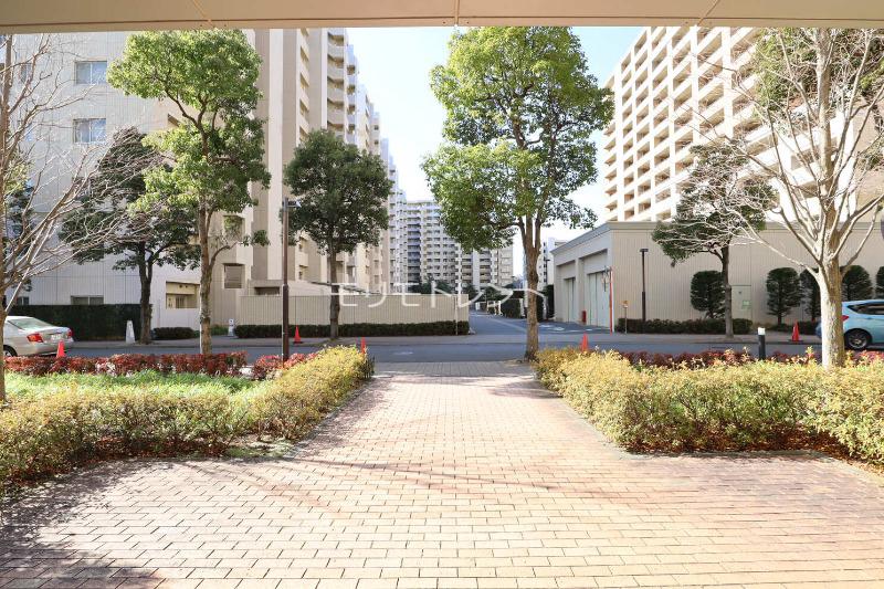 ガーデンアソシエ エントランス