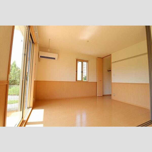 エスペランサ102号室 南側洋室