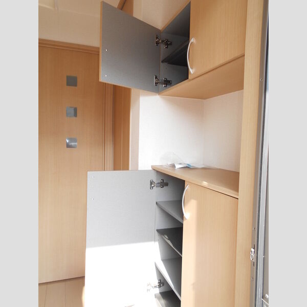 ウィステリア101号室 玄関