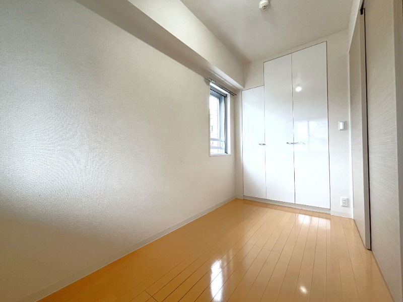 ＰＯＲＴＯ　ＰＡＲＴＩＲＥ　ＹＯＫＯＨＡＭＡ5階 寝室