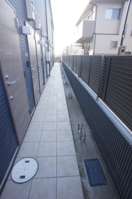 ルミエール・エタンセルｓｉｘ0202号室 自転車置き場