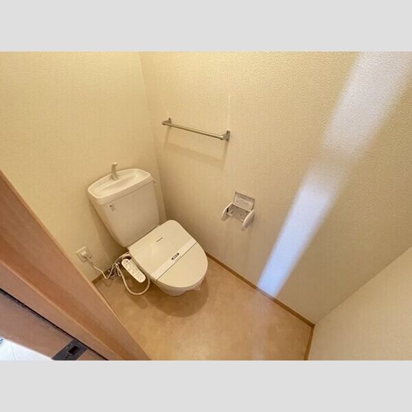 サンパティーク トイレ　温水洗浄暖房便座