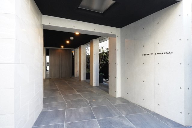 ＰＲＯＳＰＥＣＴ　ＫＡＧＵＲＡＺＡＫＡ2階 エントランス