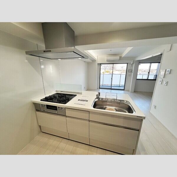 ラ・ベレッツァ　フェリオ システムキッチン