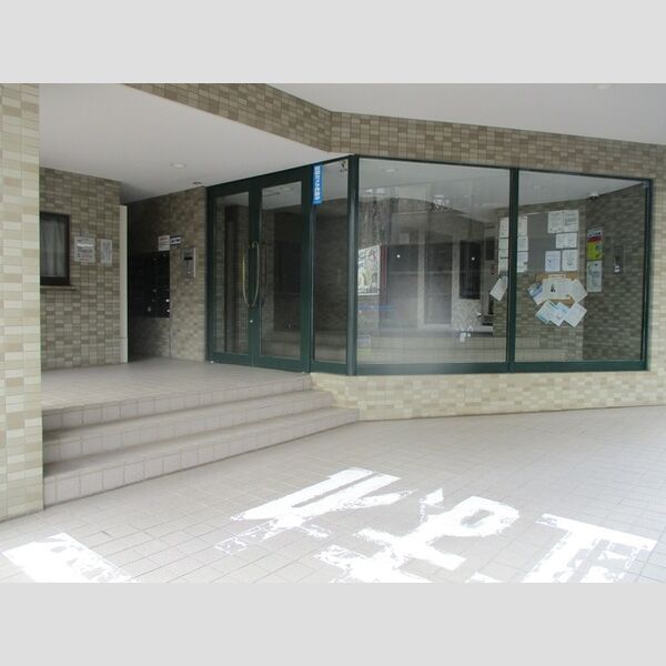 モア・ステージ西千葉 エントランス