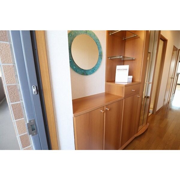 フレグランス203号室 玄関収納