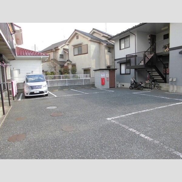 メゾンコルザ　A101号室 駐車場
