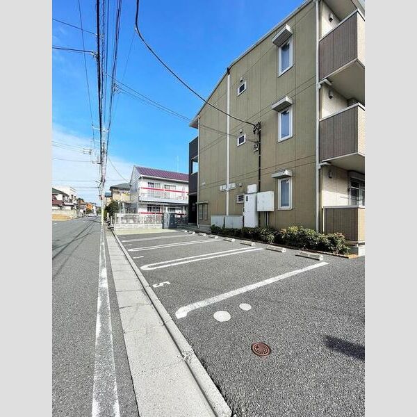 メルヴェーユ 駐車場