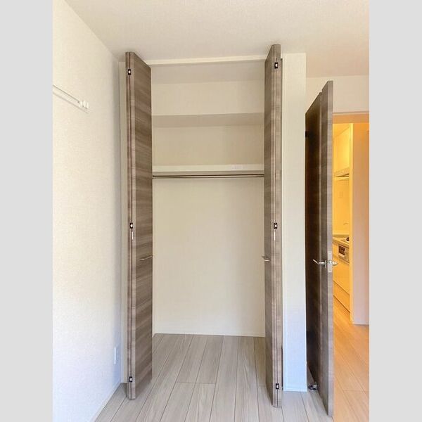 クレール藤沢Ⅱ 奥行きのある収納