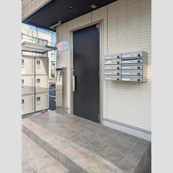 メゾン・ド・シャトン エントランス