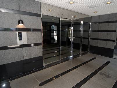 クレアシオン市ヶ谷西805号室 エントランス