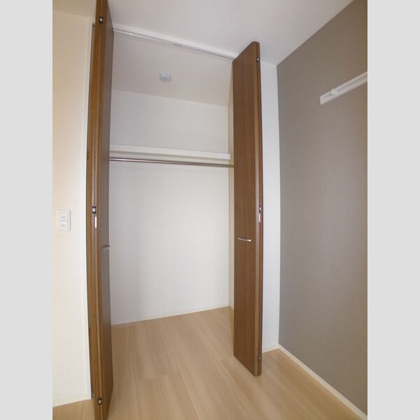 エヴァーラスティング千葉210号室 クローゼット
