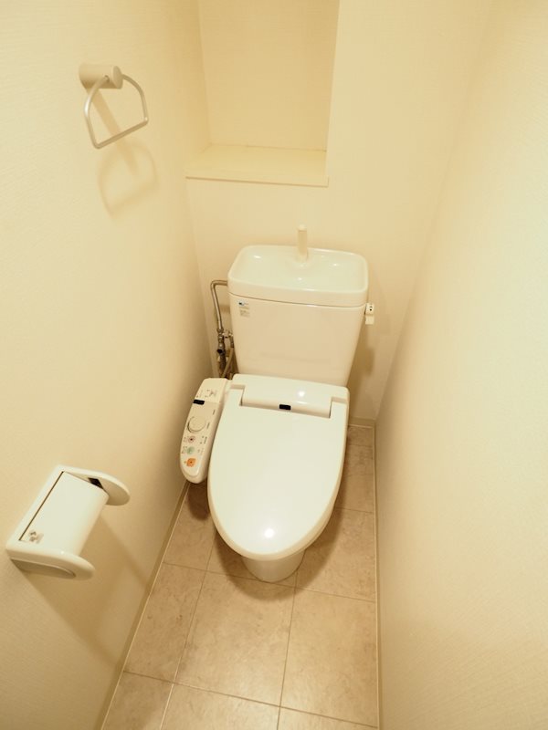 レジディア三越前3階 トイレ