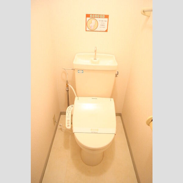 ヴァンベール東川口　Ⅰ/Ⅱ/ⅢⅢ301号室 温水洗浄便座