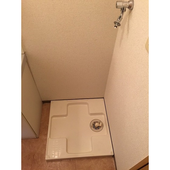 プリマヴェーラ問屋町 室内洗濯置場