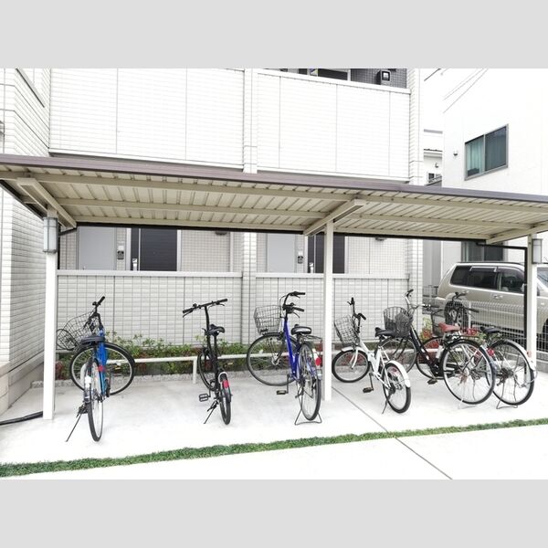 ベルレージュ エム203号室 駐輪場