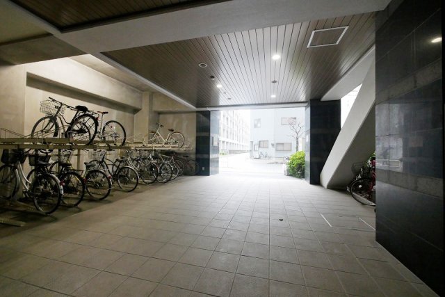ＴＲＡＤＩＳ ＮＩＰＰＯＲＩ Ｅ4階 外観