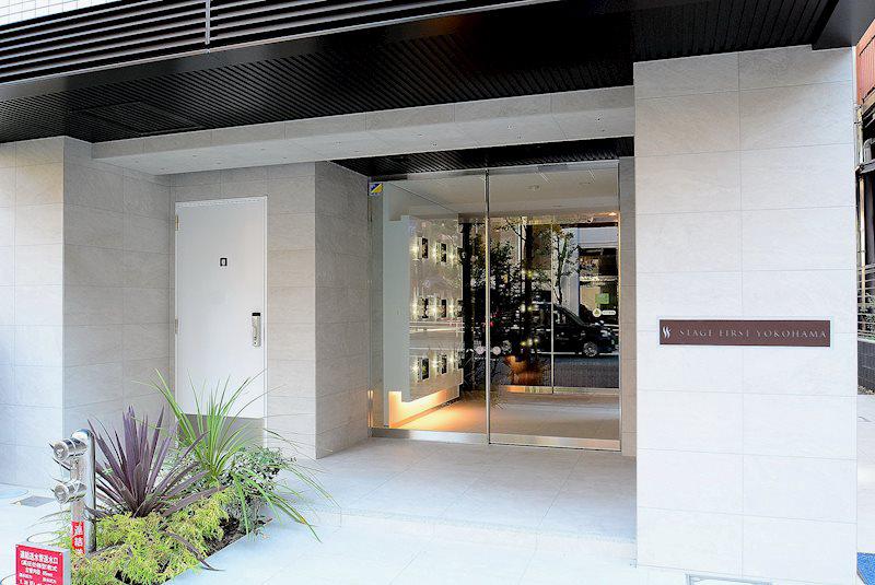 ステージファースト横浜 エントランス