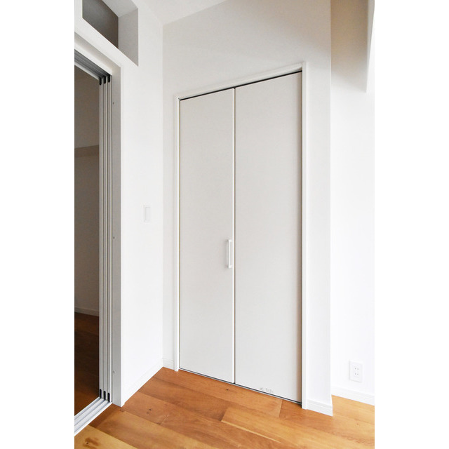 オーパスホームズ三田0401号室 内観