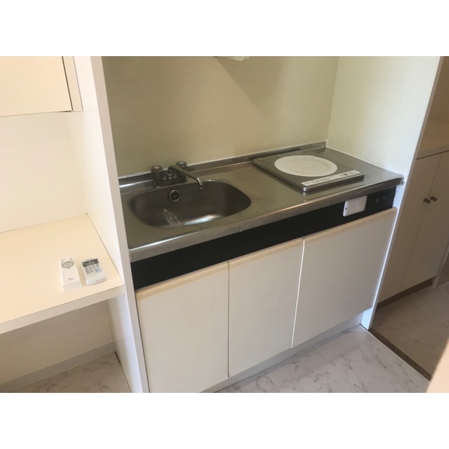 パールハイツ東八幡403号室 キッチン