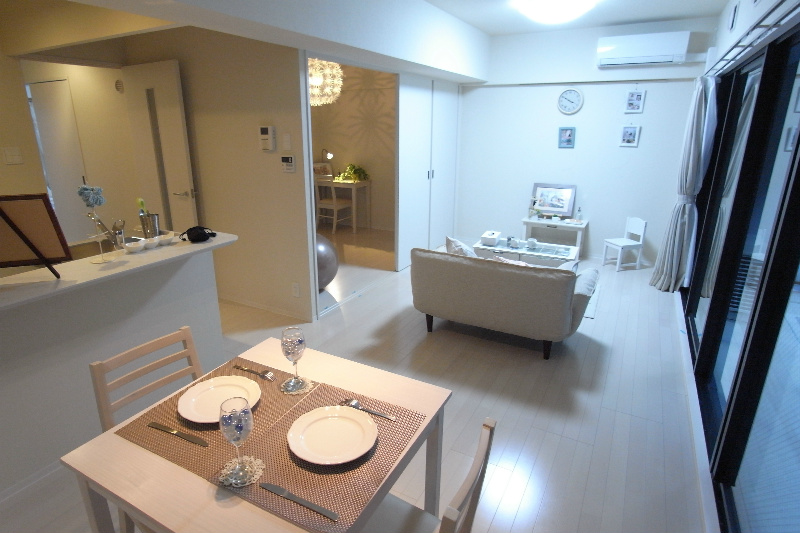 アビ・ルージュ リビング