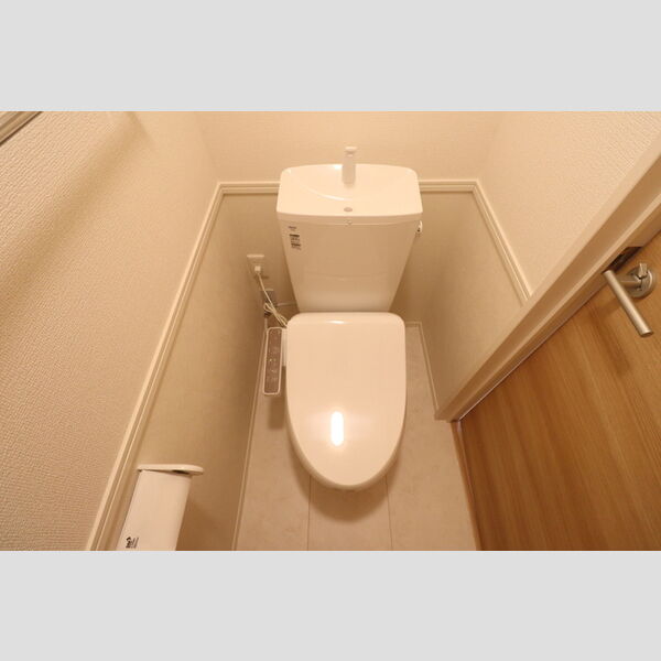 エクレール205号室 温水洗浄暖房便座