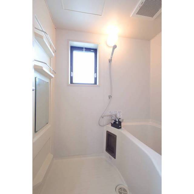 メゾンリヴィエール301号室 お風呂