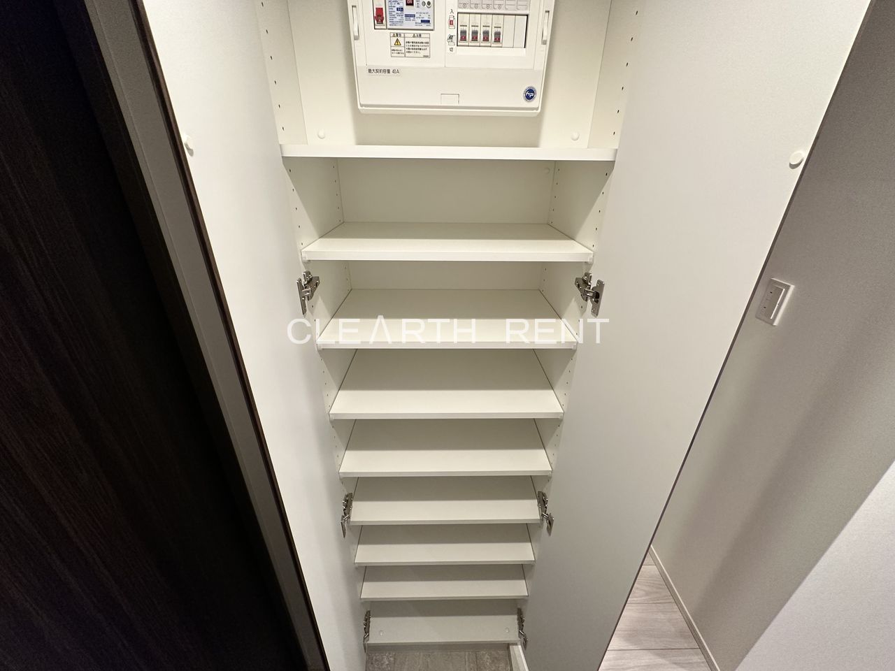 コンシェリア池上 ＴＨＥ ＲＥＳＩＤＥＮＣＥ3階 トール型下足入れ