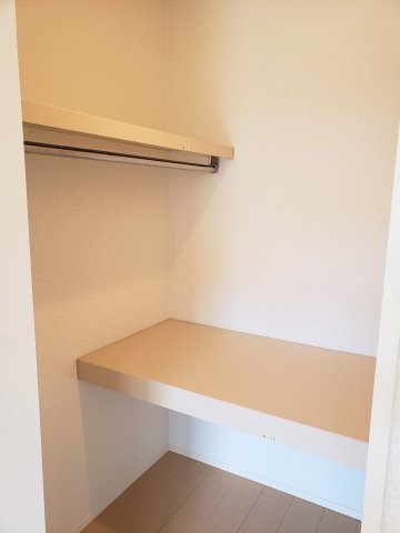 マレアガーデン新横浜Ｅ棟0107号室 収納