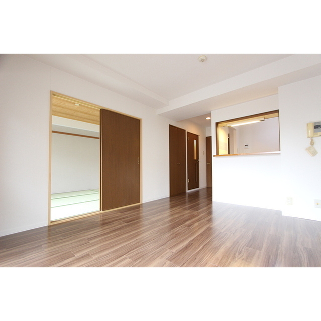 セジュール妻田105号室 内観