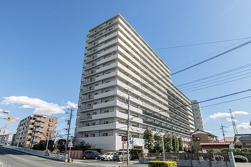 ローレルコート南浦和 建物外観　※2025年02月撮影