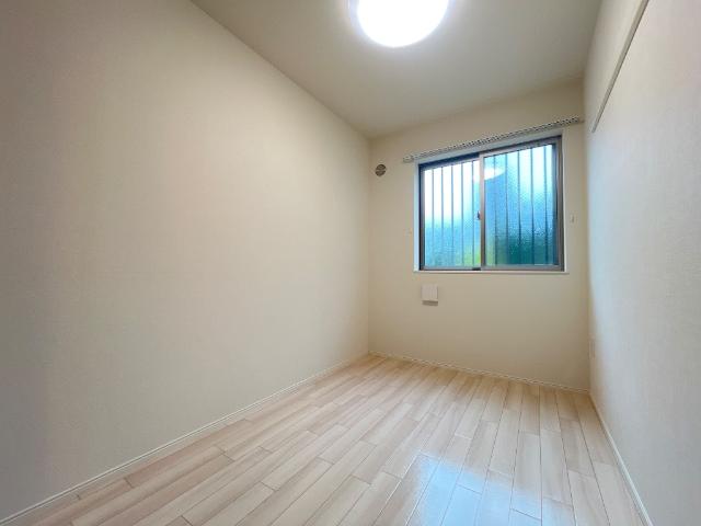 ノイエプルーシア 洋室