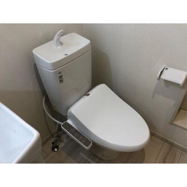 Largo竹ノ塚202号室 トイレ