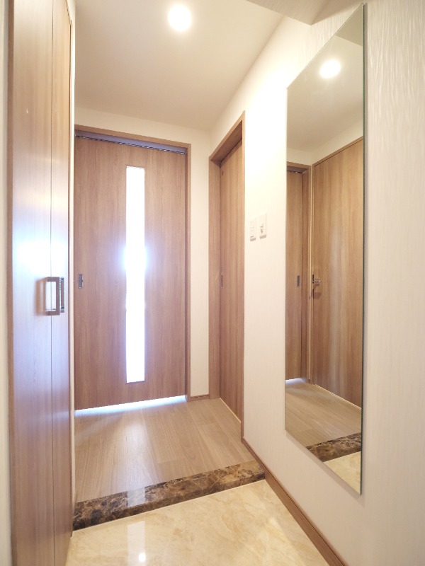 プレジオ川口ASIAN7階 玄関