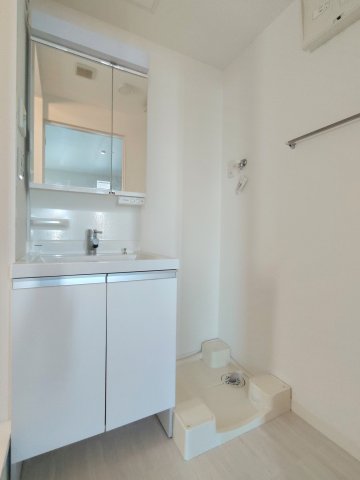 ヴィゴーレ５　Ａ棟0201号室 洗面