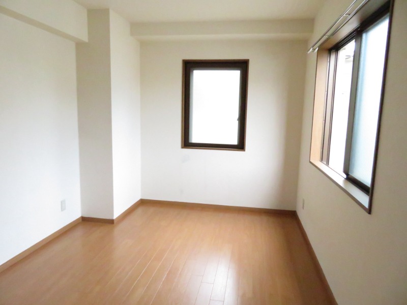 Star ・Ring江戸川1階 部屋その他