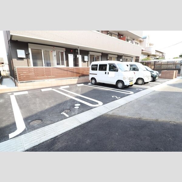 ガーネット 駐車場