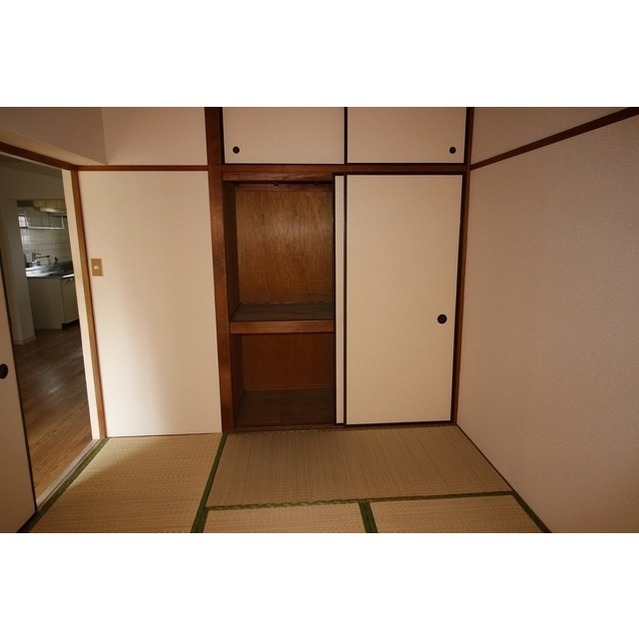 サンワパレス402号室 内観