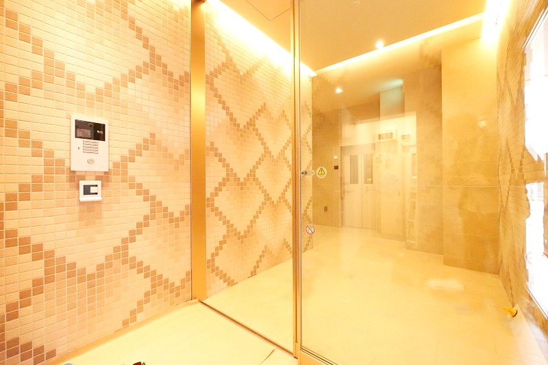 PREMIUM CUBE G 北新宿DEUX1階 外観