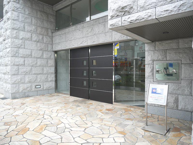 グランド・ガーラ横濱万世町7階 エントランス