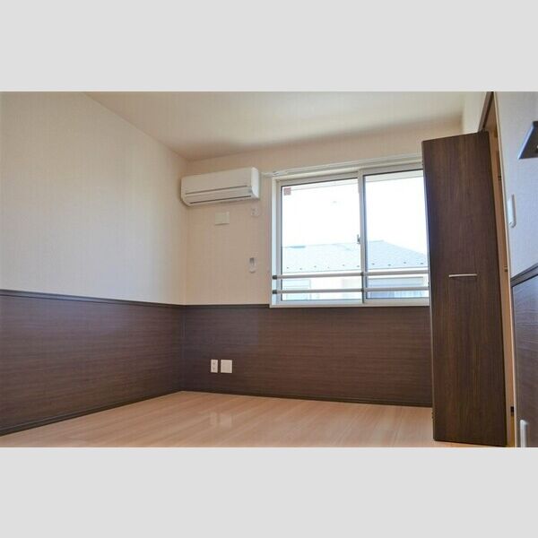 ルアナ姉崎203号室 洋室③(別角度)