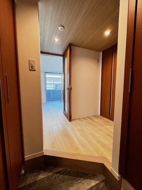 レジディア浅草橋3階 玄関