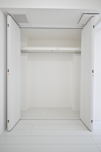 Ｔｈｅ　Ｒｅｓｉｄｅｎｃｅ　Ｎｉｈｏｎｂａｓｈｉ地下1階 クローゼット（洋室2）