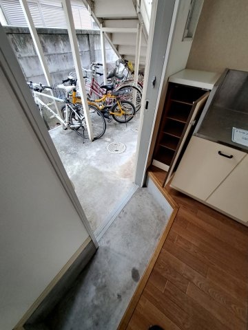 サニーハウス102号室 玄関