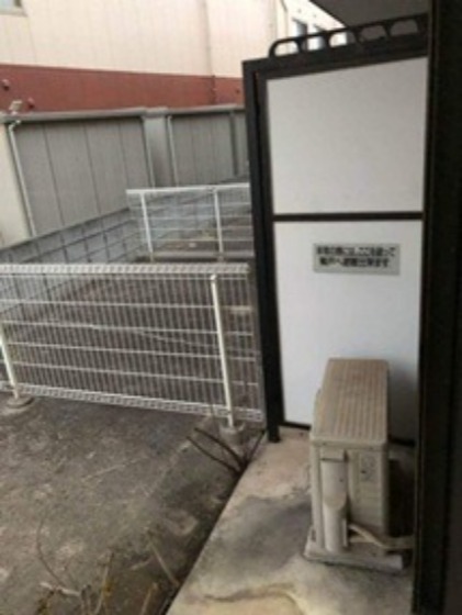 鶴沢コーポB号棟 駐車場