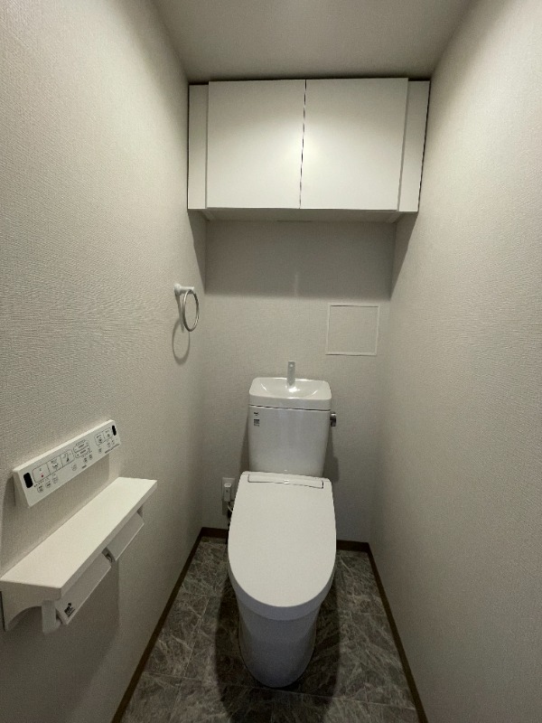 クロスゲート青葉台4階 ※写真は802号室