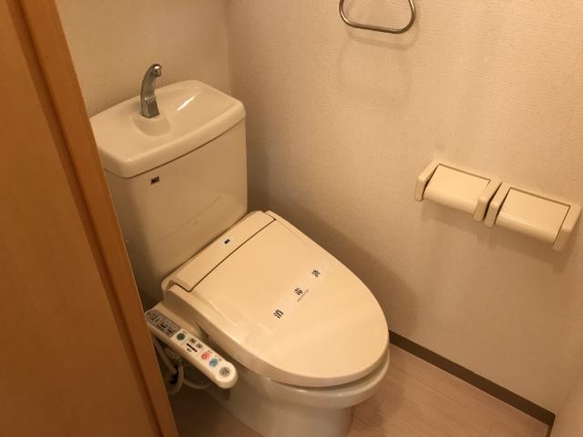 Ｗｉｎ　Ａｒｒｏｗ105号室 シャワー付トイレ