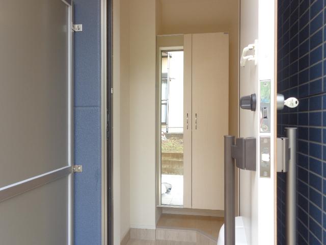 ベラーノ105号室 玄関